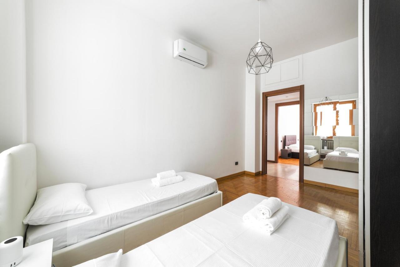 Cenisio M5 Lovely Apartment - With Balcony! ميلان المظهر الخارجي الصورة