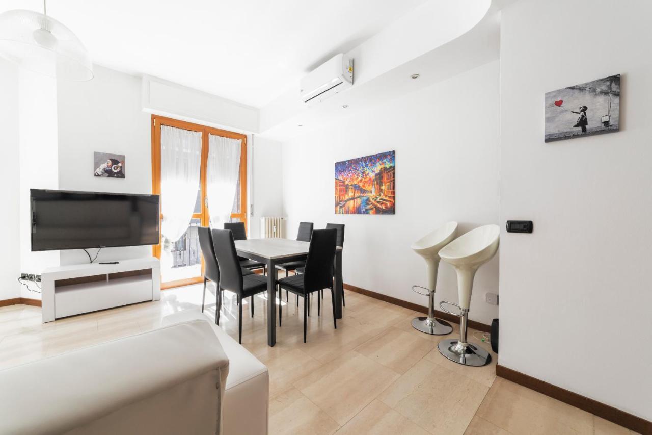 Cenisio M5 Lovely Apartment - With Balcony! ميلان المظهر الخارجي الصورة