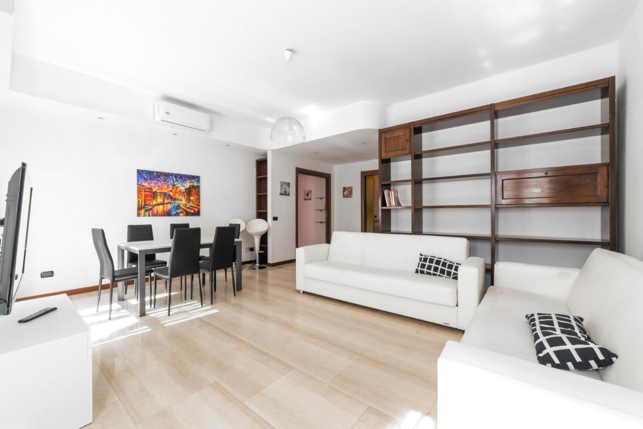 Cenisio M5 Lovely Apartment - With Balcony! ميلان المظهر الخارجي الصورة